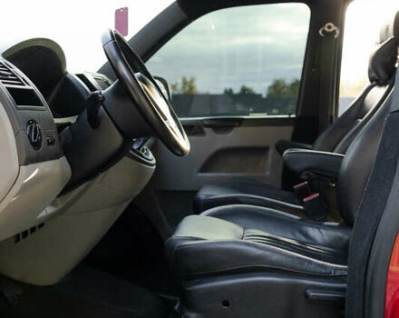 Красный Фольксваген Transporter, объемом двигателя 1.97 л и пробегом 470 тыс. км за 12900 $, фото 48 на Automoto.ua