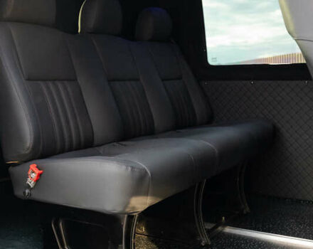 Красный Фольксваген Transporter, объемом двигателя 1.97 л и пробегом 470 тыс. км за 12900 $, фото 39 на Automoto.ua