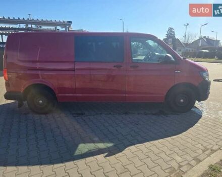 Красный Фольксваген Transporter, объемом двигателя 2 л и пробегом 146 тыс. км за 12500 $, фото 5 на Automoto.ua