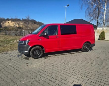 Красный Фольксваген Transporter, объемом двигателя 2 л и пробегом 146 тыс. км за 10000 $, фото 3 на Automoto.ua