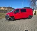 Красный Фольксваген Transporter, объемом двигателя 2 л и пробегом 146 тыс. км за 10000 $, фото 3 на Automoto.ua