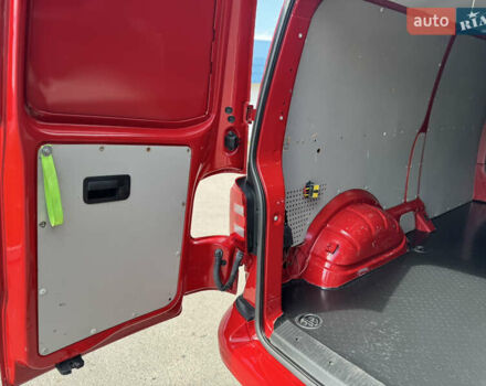 Червоний Фольксваген Transporter, об'ємом двигуна 2 л та пробігом 189 тис. км за 18900 $, фото 39 на Automoto.ua