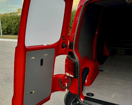 Червоний Фольксваген Transporter, об'ємом двигуна 2 л та пробігом 219 тис. км за 26550 $, фото 57 на Automoto.ua