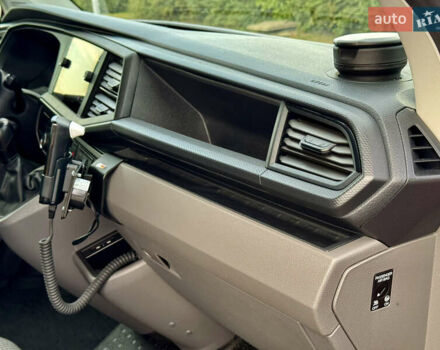 Червоний Фольксваген Transporter, об'ємом двигуна 2 л та пробігом 219 тис. км за 26550 $, фото 48 на Automoto.ua