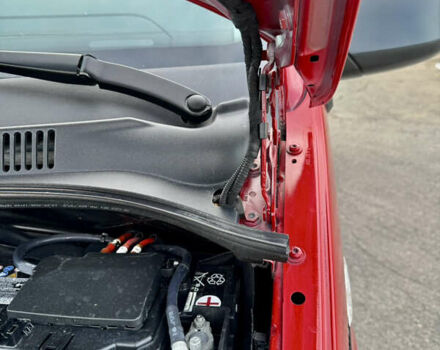 Червоний Фольксваген Transporter, об'ємом двигуна 2 л та пробігом 219 тис. км за 26550 $, фото 65 на Automoto.ua