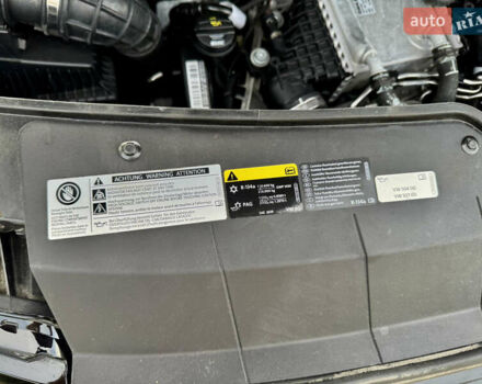 Червоний Фольксваген Transporter, об'ємом двигуна 2 л та пробігом 219 тис. км за 26550 $, фото 63 на Automoto.ua