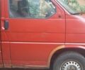 Красный Фольксваген Transporter, объемом двигателя 2.4 л и пробегом 650 тыс. км за 2427 $, фото 2 на Automoto.ua