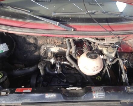 Червоний Фольксваген Transporter, об'ємом двигуна 1.9 л та пробігом 450 тис. км за 4100 $, фото 12 на Automoto.ua