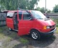 Красный Фольксваген Transporter, объемом двигателя 1.9 л и пробегом 360 тыс. км за 5500 $, фото 1 на Automoto.ua