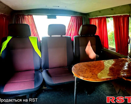 Фольксваген Transporter 2003 в Харькове на Automoto.ua Красный Фольксваген Transporter, объемом двигателя 2.5 л и пробегом 380 тыс. км за 7200 $, фото 12 на Automoto.ua