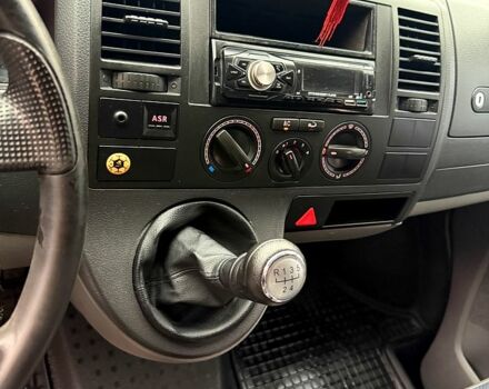 Червоний Фольксваген Transporter, об'ємом двигуна 1.9 л та пробігом 290 тис. км за 8600 $, фото 7 на Automoto.ua