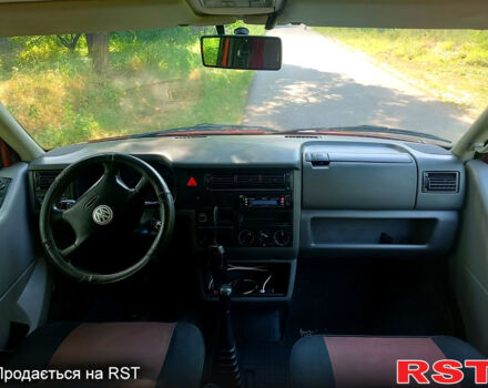 Фольксваген Transporter 2003 в Харькове на Automoto.ua Красный Фольксваген Transporter, объемом двигателя 2.5 л и пробегом 380 тыс. км за 7200 $, фото 13 на Automoto.ua