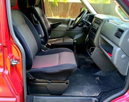 Фольксваген Transporter 2003 в Харькове на Automoto.ua Красный Фольксваген Transporter, объемом двигателя 2.5 л и пробегом 380 тыс. км за 7200 $, фото 9 на Automoto.ua