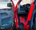 Красный Фольксваген Transporter, объемом двигателя 2.5 л и пробегом 285 тыс. км за 9000 $, фото 1 на Automoto.ua