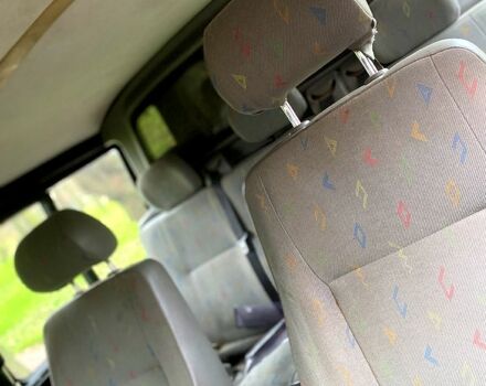 Красный Фольксваген Transporter, объемом двигателя 2.5 л и пробегом 300 тыс. км за 7500 $, фото 9 на Automoto.ua