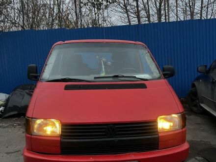 Красный Фольксваген Transporter, объемом двигателя 1.9 л и пробегом 400 тыс. км за 3400 $, фото 1 на Automoto.ua