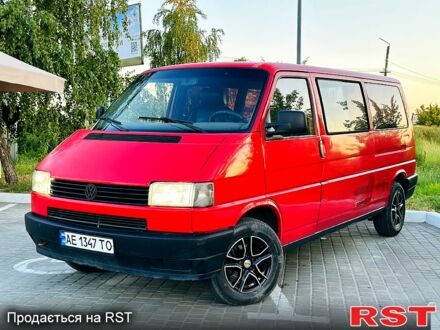 Фольксваген Transporter 1994 в Новомосковске на Automoto.ua Красный Фольксваген Transporter, объемом двигателя 2.4 л и пробегом 290 тыс. км за 3450 $, фото 1 на Automoto.ua
