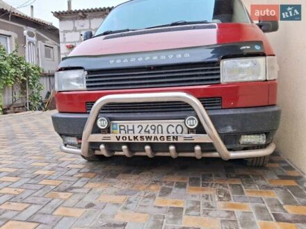 Красный Фольксваген Transporter, объемом двигателя 1.9 л и пробегом 414 тыс. км за 4500 $, фото 1 на Automoto.ua
