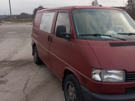 Красный Фольксваген Transporter, объемом двигателя 2 л и пробегом 340 тыс. км за 3000 $, фото 1 на Automoto.ua