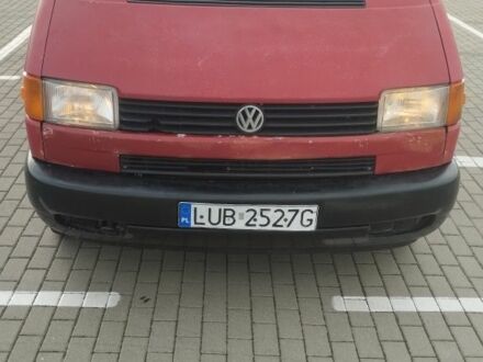 Красный Фольксваген Transporter, объемом двигателя 9 л и пробегом 4 тыс. км за 2300 $, фото 1 на Automoto.ua