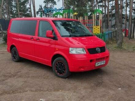 Красный Фольксваген Transporter, объемом двигателя 1.9 л и пробегом 345 тыс. км за 8000 $, фото 1 на Automoto.ua