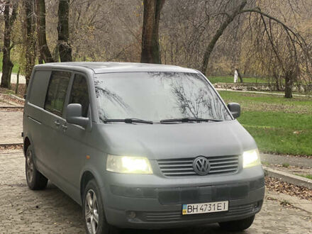 Красный Фольксваген Transporter, объемом двигателя 2.46 л и пробегом 300 тыс. км за 7500 $, фото 1 на Automoto.ua