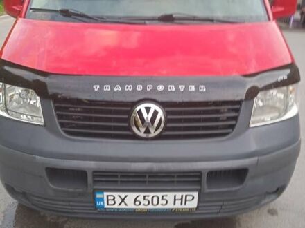 Фольксваген Transporter 2009 у Каменце-Подольском на Automoto.ua Червоний Фольксваген Transporter, об'ємом двигуна 1.98 л та пробігом 205 тис. км за 10500 $, фото 1 на Automoto.ua