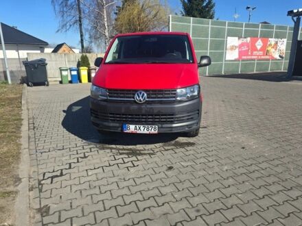 Красный Фольксваген Transporter, объемом двигателя 2 л и пробегом 146 тыс. км за 10000 $, фото 1 на Automoto.ua
