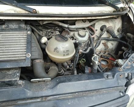 Фольксваген Transporter, объемом двигателя 1.9 л и пробегом 530 тыс. км за 3500 $, фото 4 на Automoto.ua