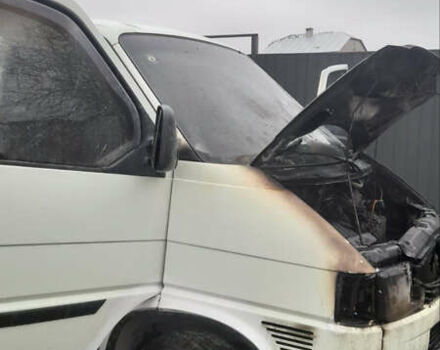 Фольксваген Transporter, объемом двигателя 2.4 л и пробегом 240 тыс. км за 1500 $, фото 1 на Automoto.ua