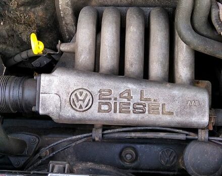 Фольксваген Transporter, объемом двигателя 2.4 л и пробегом 375 тыс. км за 4900 $, фото 9 на Automoto.ua