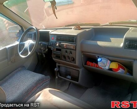 Фольксваген Transporter, об'ємом двигуна 2 л та пробігом 300 тис. км за 3200 $, фото 2 на Automoto.ua