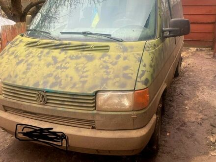 Фольксваген Transporter, объемом двигателя 1.9 л и пробегом 350 тыс. км за 2000 $, фото 1 на Automoto.ua