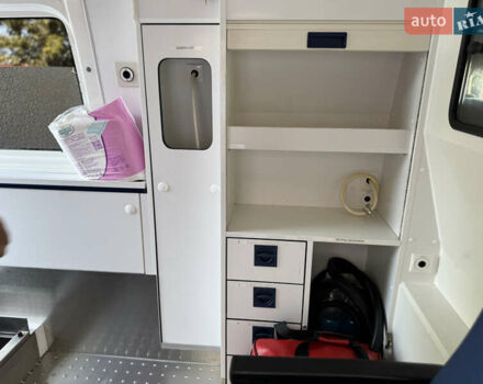 Желтый Фольксваген Transporter, объемом двигателя 1.97 л и пробегом 320 тыс. км за 27500 $, фото 22 на Automoto.ua