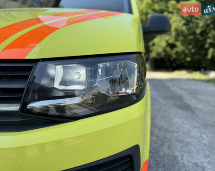 Желтый Фольксваген Transporter, объемом двигателя 1.97 л и пробегом 320 тыс. км за 27500 $, фото 9 на Automoto.ua