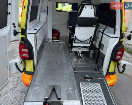 Желтый Фольксваген Transporter, объемом двигателя 1.97 л и пробегом 320 тыс. км за 27500 $, фото 19 на Automoto.ua