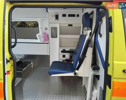 Желтый Фольксваген Transporter, объемом двигателя 1.97 л и пробегом 320 тыс. км за 27500 $, фото 16 на Automoto.ua