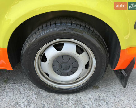 Желтый Фольксваген Transporter, объемом двигателя 1.97 л и пробегом 320 тыс. км за 27500 $, фото 7 на Automoto.ua