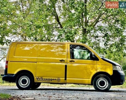 Желтый Фольксваген Transporter, объемом двигателя 2 л и пробегом 294 тыс. км за 6800 $, фото 7 на Automoto.ua