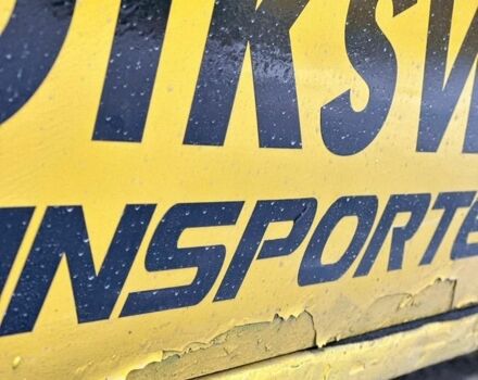 Желтый Фольксваген Transporter, объемом двигателя 2 л и пробегом 294 тыс. км за 6800 $, фото 41 на Automoto.ua