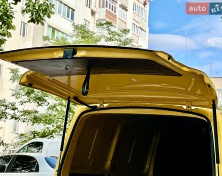 Желтый Фольксваген Transporter, объемом двигателя 2 л и пробегом 294 тыс. км за 6800 $, фото 40 на Automoto.ua