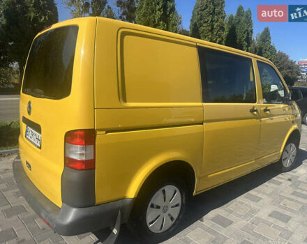 Желтый Фольксваген Transporter, объемом двигателя 1.97 л и пробегом 203 тыс. км за 11200 $, фото 3 на Automoto.ua
