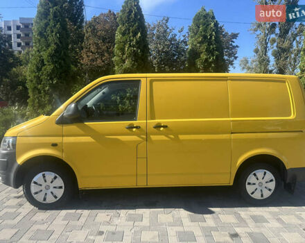 Желтый Фольксваген Transporter, объемом двигателя 1.97 л и пробегом 203 тыс. км за 11200 $, фото 2 на Automoto.ua