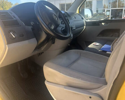 Желтый Фольксваген Transporter, объемом двигателя 1.97 л и пробегом 203 тыс. км за 11200 $, фото 11 на Automoto.ua