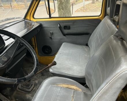 Жовтий Фольксваген Transporter, об'ємом двигуна 1.6 л та пробігом 333 тис. км за 1300 $, фото 1 на Automoto.ua