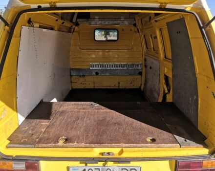 Желтый Фольксваген Transporter, объемом двигателя 1.6 л и пробегом 584 тыс. км за 1500 $, фото 12 на Automoto.ua