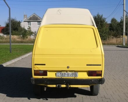 Желтый Фольксваген Transporter, объемом двигателя 1.6 л и пробегом 584 тыс. км за 1500 $, фото 4 на Automoto.ua