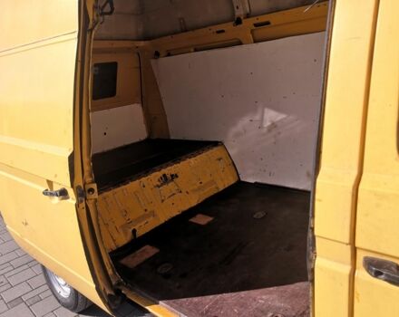 Желтый Фольксваген Transporter, объемом двигателя 1.6 л и пробегом 584 тыс. км за 1500 $, фото 11 на Automoto.ua