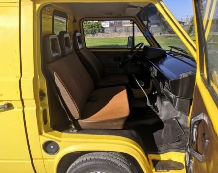 Желтый Фольксваген Transporter, объемом двигателя 1.6 л и пробегом 584 тыс. км за 1500 $, фото 9 на Automoto.ua