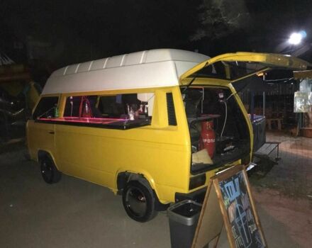 Желтый Фольксваген Transporter, объемом двигателя 1.6 л и пробегом 666 тыс. км за 1600 $, фото 2 на Automoto.ua